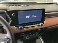 GMC Canyon 2024 4p AT4 L4/2.7/T Aut IMG_4929