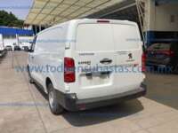 Peugeot Expert Van 2019  IMG_4104