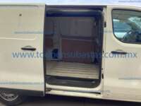 Peugeot Expert Van 2019  IMG_4088