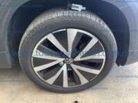 Volkswagen Taos 2022 5p Highline L4/1.4/T Tiptronic IMG_2241