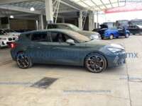 Cupra León  2025 5p L4/2.0/T/300 DSG Línea Nueva IMG_4252