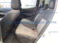Mitsubishi L200 2022 4p GLX Doble Cabina L4/2.4 Man 2022 Mitsubishi L200 Ingreso Interiores 16