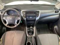 Mitsubishi L200 2022 4p GLX Doble Cabina L4/2.4 Man 2022 Mitsubishi L200 Venta Interiores 4