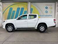 Mitsubishi L200 2022 4p GLX Doble L4/2.5/T Diesel Man 4x4 2022 Mitsubishi L200 Venta Exteriores 8