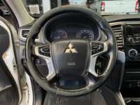 Mitsubishi L200 2022 4p GLX Doble L4/2.5/T Diesel Man 4x4 2022 Mitsubishi L200 Venta Interiores 1