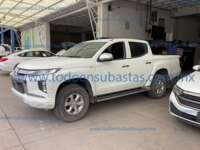 Mitsubishi L200 2022 4p GLX Doble Cabina L4/2.4/T Diesel Man 4X4 IMG_4314