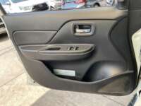 Mitsubishi L200 2022 4p GLX Doble Cabina L4/2.4/T Diesel Man 4X4 2022 Mitsubishi L200 Venta Interiores 16