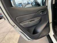 Mitsubishi L200 2022 4p GLX Doble Cabina L4/2.4/T Diesel Man 4X4 2022 Mitsubishi L200 Venta Interiores 18