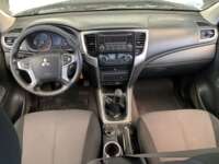 Mitsubishi L200 2022 4p GLX Doble Cabina L4/2.4/T Diesel Man 4X4 2022 Mitsubishi L200 Venta Interiores 4