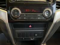 Mitsubishi L200 2022 4p GLX Doble Cabina L4/2.4/T Diesel Man 4X4 2022 Mitsubishi L200 Venta Interiores 10