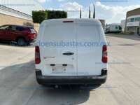 Peugeot Partner 2021 5p L4/1.6/T Diesel Man 2021 Peugeot Partner Ingreso Exteriores 6