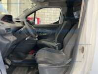 Peugeot Partner 2021 5p L4/1.6/T Diesel Man 2021 Peugeot Partner Ingreso Interiores 13
