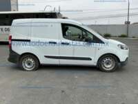 Peugeot Partner 2022 5p L4/1.6/T Diesel/Man Maxi 2022 Peugeot Partner Ingreso Exteriores 4