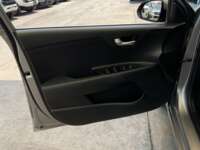 Kia Rio 2023 4p Sedán L L4/1.6 Aut 2023 Kia Rio Venta Interiores 15