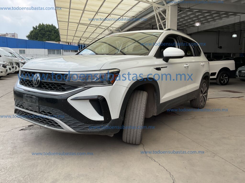 Volkswagen Taos 2023 5p Comfortline L4/1.4/T Tiptronic IMG_7470