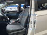 Volkswagen Taos 2023 5p Comfortline L4/1.4/T Tiptronic IMG_7478