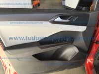 Volkswagen Taos 2023 5p Highline L4/1.4/T Tiptronic 2023 Volkswagen Taos Ingreso Interiores 13