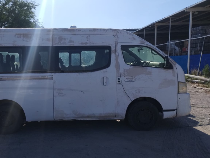Nissan URVAN 2015  2015 Nissan URVAN Venta Exteriores 3