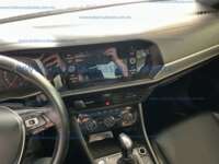 Volkswagen Jetta 2019 4p R-Line L4/1.4/T Tiptronic IMG_6118