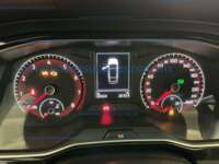 Volkswagen Jetta 2019 4p R-Line L4/1.4/T Tiptronic IMG_6117