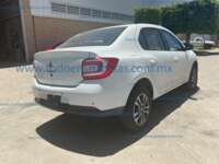 Renault Logan 2023 4p Intens L4/1.6 Aut 2023 Renault Logan Ingreso Exteriores 5