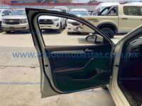 Volkswagen Jetta 2024 4p Comfortline L4/1.4/T Tiptronic IMG_4761