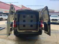 Peugeot Expert Van 2021  IMG_2905