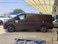 Peugeot Expert Van 2021  IMG_2885