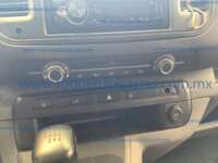 Peugeot Expert Van 2020  IMG_2842