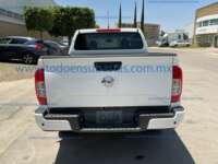 Nissan NP300 Frontier 2022 4p XE L4/2.5 Man 2022 Nissan NP300 Frontier Ingreso Exteriores 6
