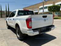 Nissan NP300 Frontier 2022 4p XE L4/2.5 Man 2022 Nissan NP300 Frontier Ingreso Exteriores 7