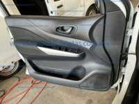 Nissan NP300 Frontier 2022 4p XE L4/2.5 Man 2022 Nissan NP300 Frontier Ingreso Interiores 15