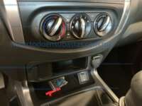 Nissan NP300 Frontier 2022 4p XE L4/2.5 Man 2022 Nissan NP300 Frontier Ingreso Interiores 3