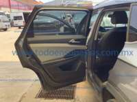 Volkswagen Taos 2021 5p Comfortline L4/1.4/T Aut IMG_3167