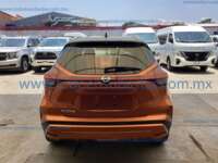 Nissan Kicks 2021 5p Platino Bitono L4/1.6 CVT 2021 Nissan Kicks Ingreso Exteriores 5