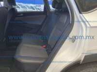 Volkswagen Taos 2022 5p Comfortline L4/1.4/T Tiptronic IMG_3060