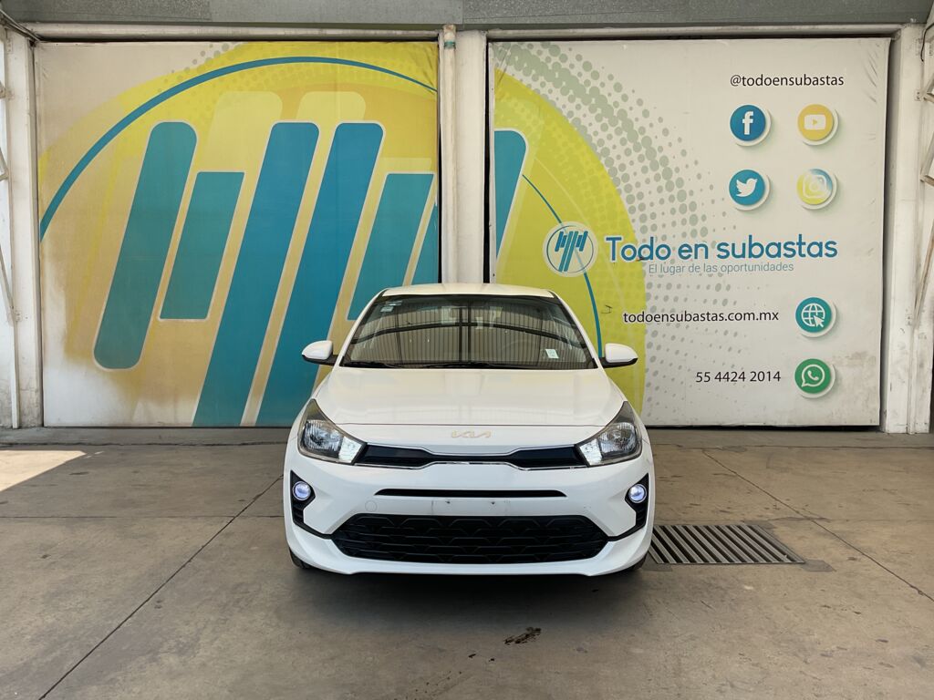 Kia Rio 2023 5p LX L4/1.6 Aut 2023 Kia Rio Venta Exteriores 2