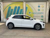 Kia Rio 2023 5p LX L4/1.6 Aut 2023 Kia Rio Venta Exteriores 4