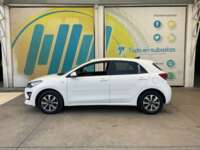 Kia Rio 2023 5p LX L4/1.6 Aut 2023 Kia Rio Venta Exteriores 8