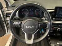 Kia Rio 2023 5p LX L4/1.6 Aut 2023 Kia Rio Venta Interiores 1