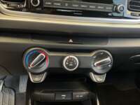 Kia Rio 2023 5p LX L4/1.6 Aut 2023 Kia Rio Venta Interiores 10