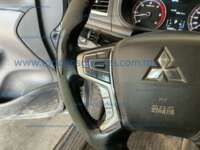 Mitsubishi L200 2022 4p GLS Doble Cabina L4/2.5/T Diesel Aut 4X4 2022 Mitsubishi L200 Ingreso Interiores 5