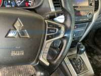 Mitsubishi L200 2022 4p GLS Doble Cabina L4/2.5/T Diesel Aut 4X4 2022 Mitsubishi L200 Ingreso Interiores 6