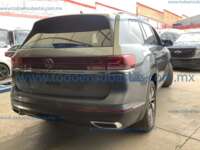 Volkswagen Teramont 2024 5p Highline L4/2.0/T Tiptronic IMG_3475