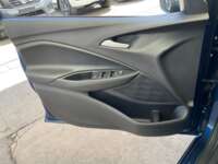 Chevrolet Onix 2023 4p LS L3/1.0/T Aut 2023 Chevrolet Onix Venta Interiores 16