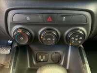 Chevrolet Onix 2023 4p LS L3/1.0/T Aut 2023 Chevrolet Onix Venta Interiores 8