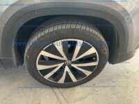 Volkswagen Taos 2024 5p Highline L4/1.4/T Tiptronic IMG_6823