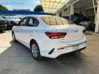 Kia Rio 2022 4p L L4/1.6 Aut      IMG_9014