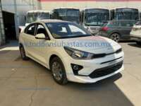 Kia Rio 2022 4p L L4/1.6 Aut      IMG_9010