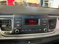 Kia Rio 2022 4p L L4/1.6 Aut      IMG_9045